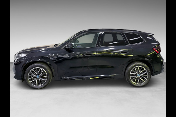 BMW X1 XDrive30e M-SPORT 327PK PANO/LEDER/H-KARDON/MASSAGE/M-STOELEN/DAB/CARPLAY//