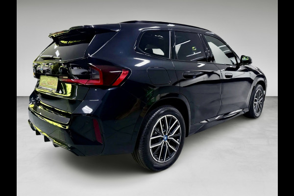BMW X1 XDrive30e M-SPORT 327PK PANO/LEDER/H-KARDON/MASSAGE/M-STOELEN/DAB/CARPLAY//