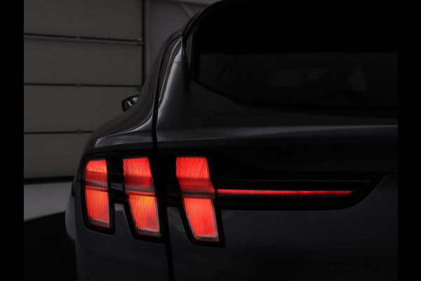 Ford Mustang Mach-E Extended RWD 98 kWh | SOH 93,1% | Panoramadak | 360 Camera | Leder | Stoel & stuurverwarming | B&O Sound | Carplay | Keyless | Memory | Adaptive cruise | Navigatie