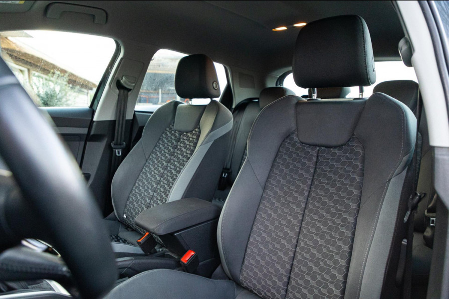 Audi A1 Sportback 30 TFSI Advanced Automaat I Rijbaanherkenning I Cruise I Airco I Parkeersensoren V+A I NL Auto I NAP