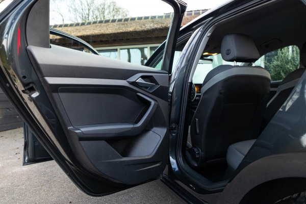 Audi A1 Sportback 30 TFSI Advanced Automaat I Rijbaanherkenning I Cruise I Airco I Parkeersensoren V+A I NL Auto I NAP