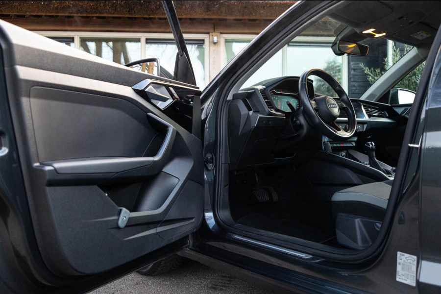 Audi A1 Sportback 30 TFSI Advanced Automaat I Rijbaanherkenning I Cruise I Airco I Parkeersensoren V+A I NL Auto I NAP