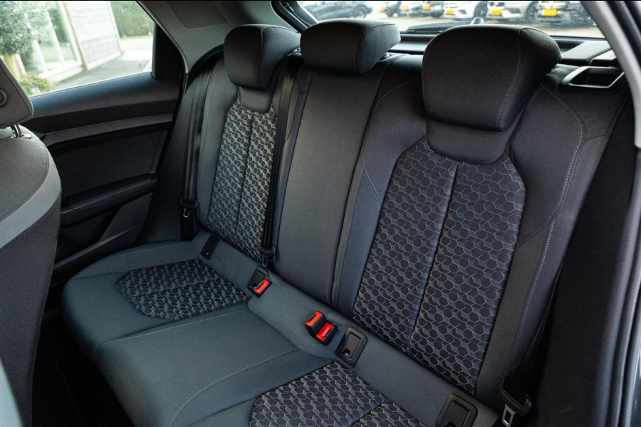 Audi A1 Sportback 30 TFSI Advanced Automaat I Rijbaanherkenning I Cruise I Airco I Parkeersensoren V+A I NL Auto I NAP