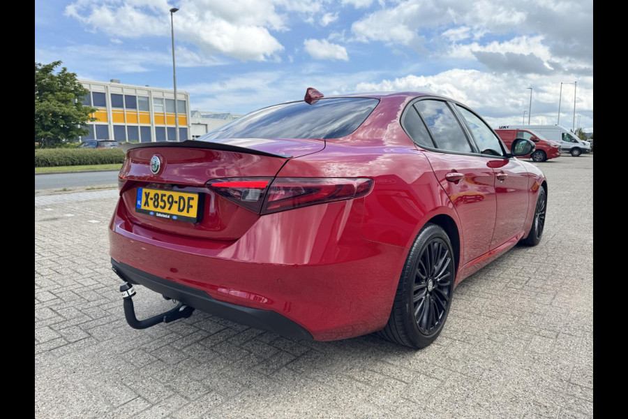 Alfa Romeo Giulia 2.0T 200pk | Trekhaak | 1.600kg Trekgewicht | Navigatie
