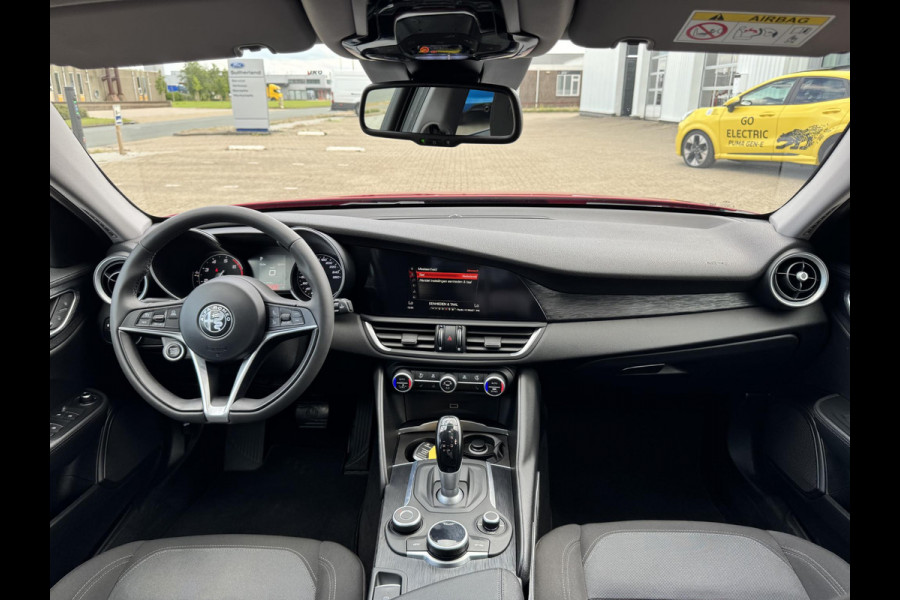Alfa Romeo Giulia 2.0T 200pk | Trekhaak | 1.600kg Trekgewicht | Navigatie