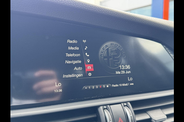 Alfa Romeo Giulia 2.0T 200pk | Trekhaak | 1.600kg Trekgewicht | Navigatie