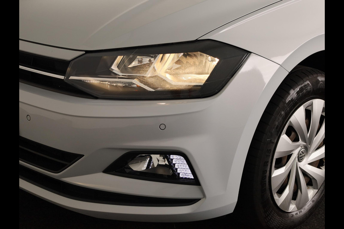 Volkswagen Polo 1.0 TSI Comfortline 95 pk | Navigatie | Parkeersensoren | Adaptieve cruise control | Apple Carplay/Android Auto |