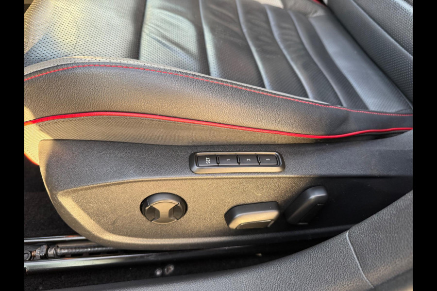 Volkswagen Golf 2.0 TSI GTI Pano HUD Leder Memory Camera Stoelkoeling