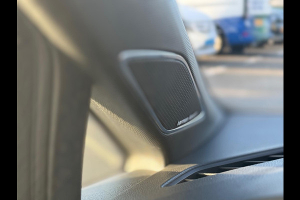 Volkswagen Golf 2.0 TSI GTI Pano HUD Leder Memory Camera Stoelkoeling