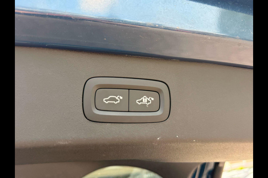 Lynk & Co 01 1.5 261pk Adaptieve Cruise | Elektrische Achterklep | Stoelverwarming | Elektrisch verstelbare Voorstoel