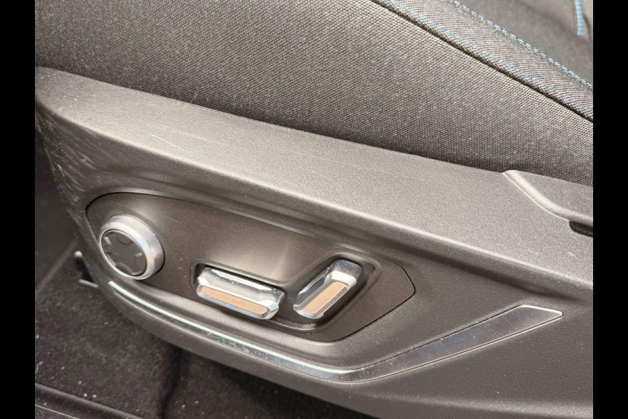 Lynk & Co 01 1.5 261pk Adaptieve Cruise | Elektrische Achterklep | Stoelverwarming | Elektrisch verstelbare Voorstoel