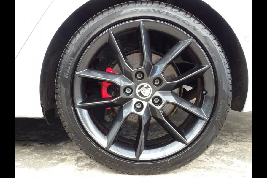 Škoda Octavia Combi 2.0 TSI RS 245 Business * 230 PK * VRS * PANORAMADAK !!