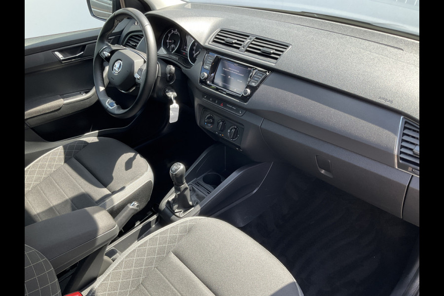 Škoda Fabia Combi 1.0 TSI Style 1Eig DAB Carplay Stoelverw. Black metal
