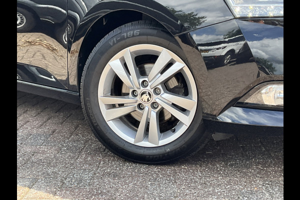 Škoda Fabia Combi 1.0 TSI Style 1Eig DAB Carplay Stoelverw. Black metal