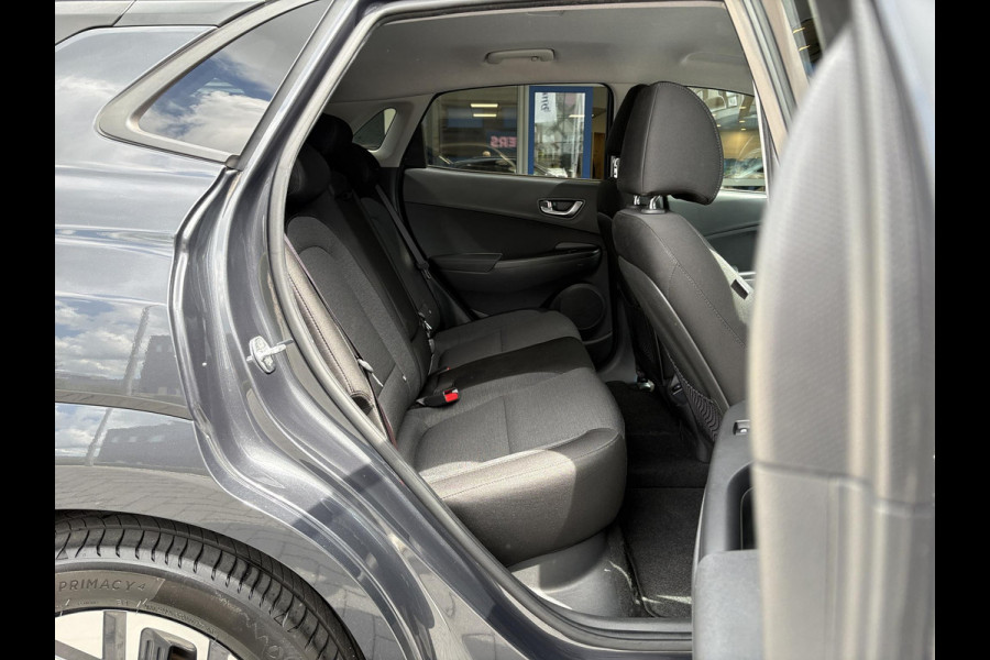 Hyundai Kona EV Fashion 64 kWh | SOH 95% | Head-Up | Krell Audio | Stoel & Stuurverwarming | Adaptive Cruise | Winterset