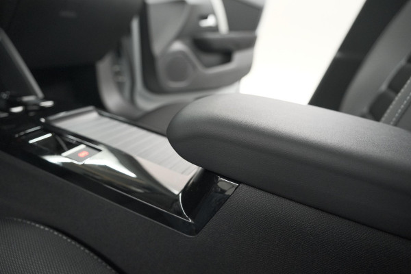Citroën C4 Hybrid 136 e-DCS6 Plus | Camera | Apple Carplay | Navigatie | Parkeersensoren