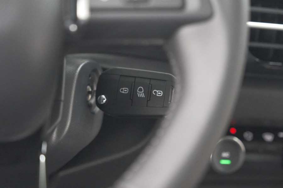Citroën C4 Hybrid 136 e-DCS6 Plus | Camera | Apple Carplay | Navigatie | Parkeersensoren