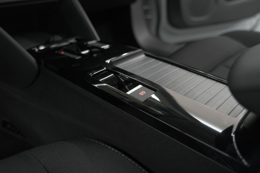 Citroën C4 Hybrid 136 e-DCS6 Plus | Camera | Apple Carplay | Navigatie | Parkeersensoren