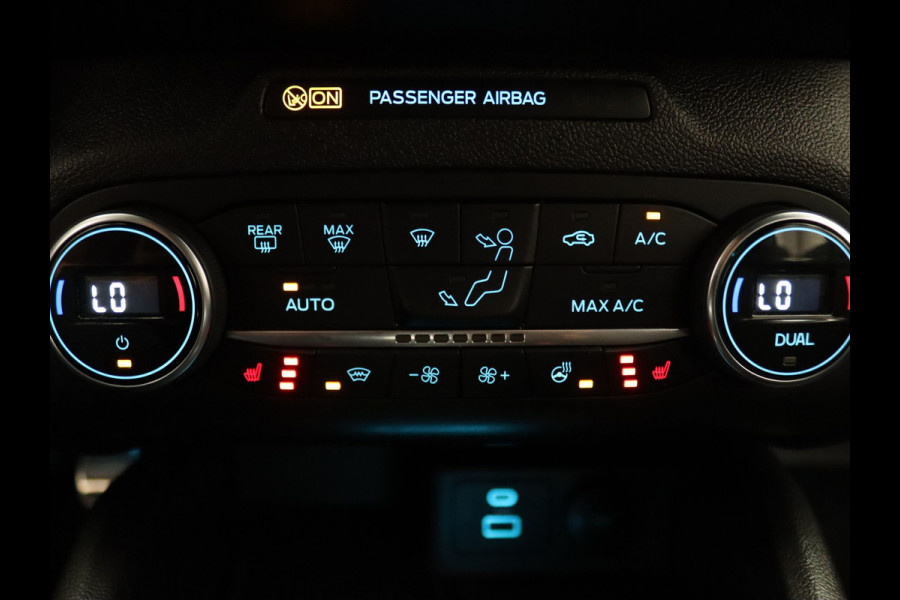 Ford FOCUS Wagon EcoBoost Hybrid ST Line Style Winter Package