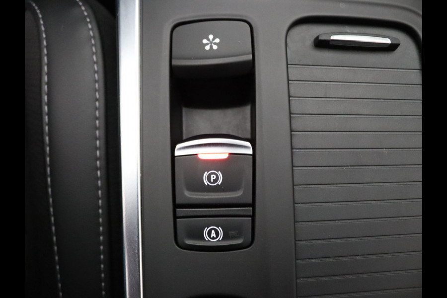 Renault Mégane Estate E-Tech Plug-In Hybrid 160pk Intens Camera | Cruise | Navi | Parkeersens. v+a