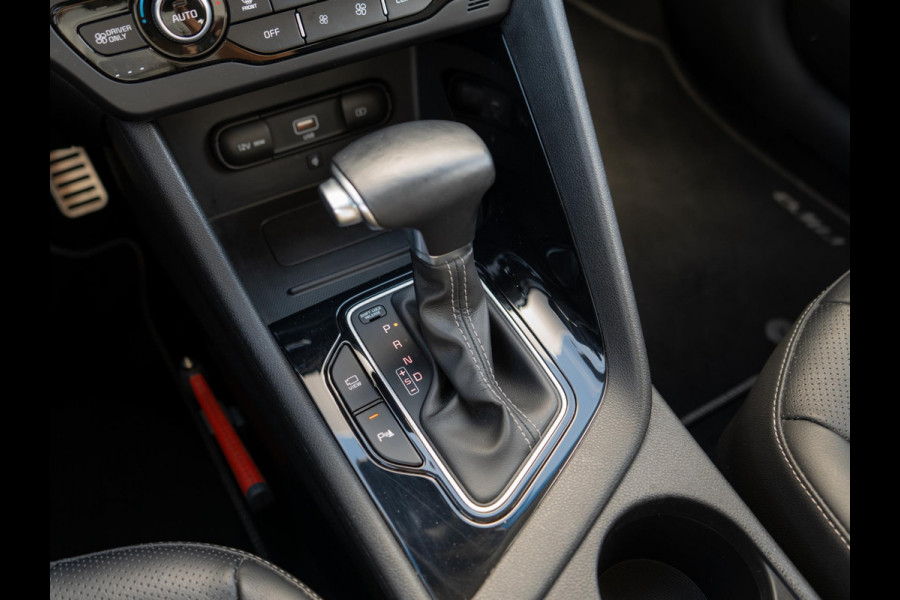 Kia Niro 1.6 GDi Hybrid ExecutiveLine | Cruise | Carplay | Navi | Keyless | Stoelverwarming-ventilatie | schuif-kanteldak