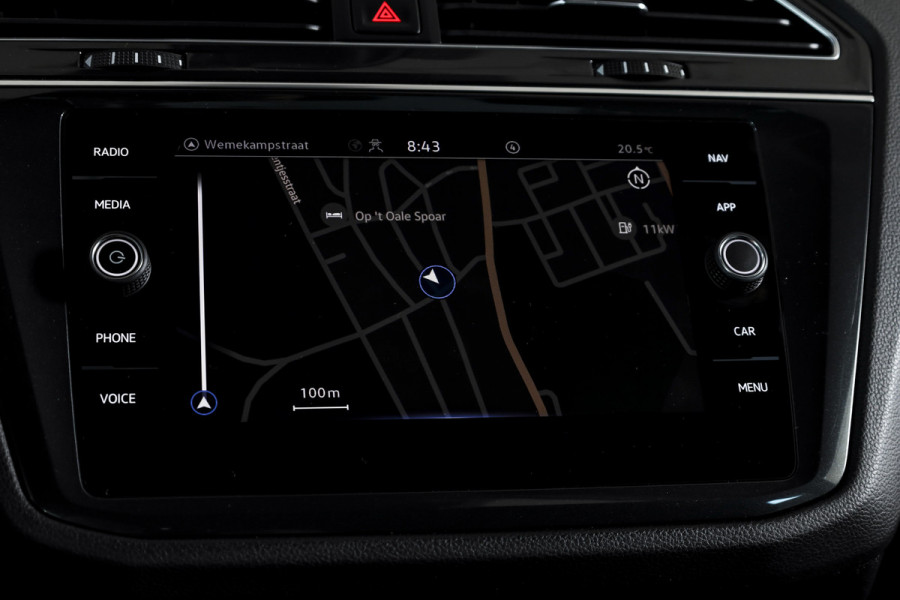 Volkswagen Tiguan 1.5 TSI 150 PK Life Business | Trekhaak | Dig. Cockpit | Adapt. Cruise | Stuur-+stoelverw. | Camera | PDC | NAV+App. Connect | ECC | LM 19" |