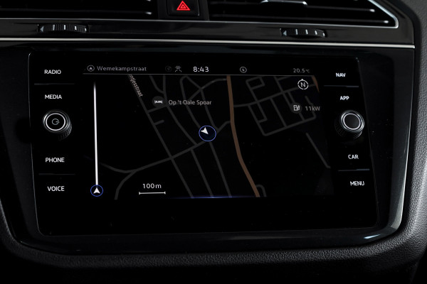 Volkswagen Tiguan 1.5 TSI 150 PK Life Business | Trekhaak | Dig. Cockpit | Adapt. Cruise | Stuur-+stoelverw. | Camera | PDC | NAV+App. Connect | ECC | LM 19" |