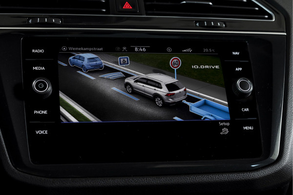 Volkswagen Tiguan 1.5 TSI 150 PK Life Business | Trekhaak | Dig. Cockpit | Adapt. Cruise | Stuur-+stoelverw. | Camera | PDC | NAV+App. Connect | ECC | LM 19" |