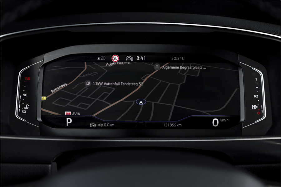 Volkswagen Tiguan 1.5 TSI 150 PK Life Business | Trekhaak | Dig. Cockpit | Adapt. Cruise | Stuur-+stoelverw. | Camera | PDC | NAV+App. Connect | ECC | LM 19" |