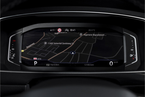 Volkswagen Tiguan 1.5 TSI 150 PK Life Business | Trekhaak | Dig. Cockpit | Adapt. Cruise | Stuur-+stoelverw. | Camera | PDC | NAV+App. Connect | ECC | LM 19" |