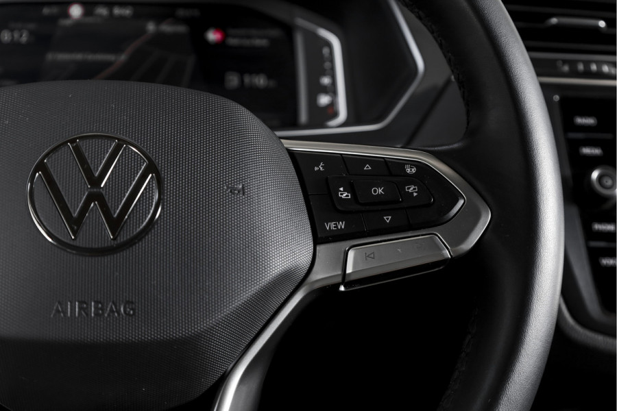 Volkswagen Tiguan 1.5 TSI 150 PK Life Business | Trekhaak | Dig. Cockpit | Adapt. Cruise | Stuur-+stoelverw. | Camera | PDC | NAV+App. Connect | ECC | LM 19" |