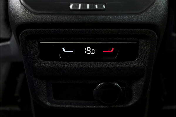 Volkswagen Tiguan 1.5 TSI 150 PK Life Business | Trekhaak | Dig. Cockpit | Adapt. Cruise | Stuur-+stoelverw. | Camera | PDC | NAV+App. Connect | ECC | LM 19" |