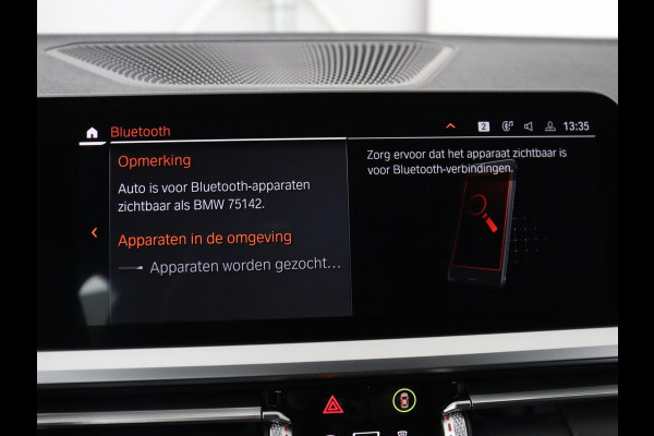 BMW 3-serie 320i Executive Edition | Sport Line | Trekhaak | Harman/Kardon | Sfeerverlichting | Carplay | Half leder | Live Cockpit | Parkeerhulp | Navigatie | Climate control | Full LED | Bluetooth | Cruise control