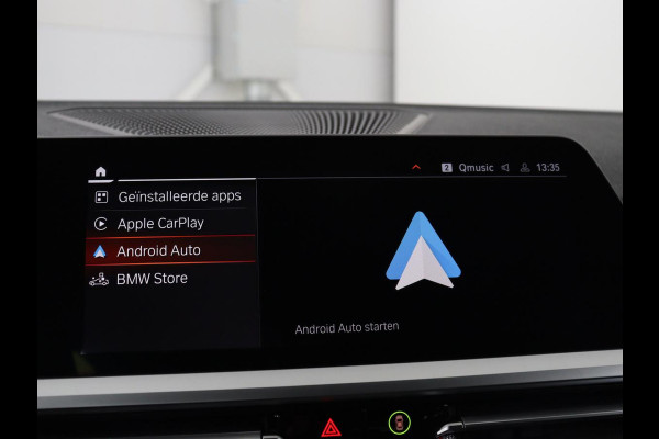 BMW 3-serie 320i Executive Edition | Sport Line | Trekhaak | Harman/Kardon | Sfeerverlichting | Carplay | Half leder | Live Cockpit | Parkeerhulp | Navigatie | Climate control | Full LED | Bluetooth | Cruise control
