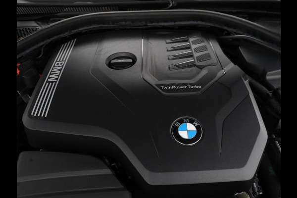 BMW 3-serie 320i Executive Edition | Sport Line | Trekhaak | Harman/Kardon | Sfeerverlichting | Carplay | Half leder | Live Cockpit | Parkeerhulp | Navigatie | Climate control | Full LED | Bluetooth | Cruise control