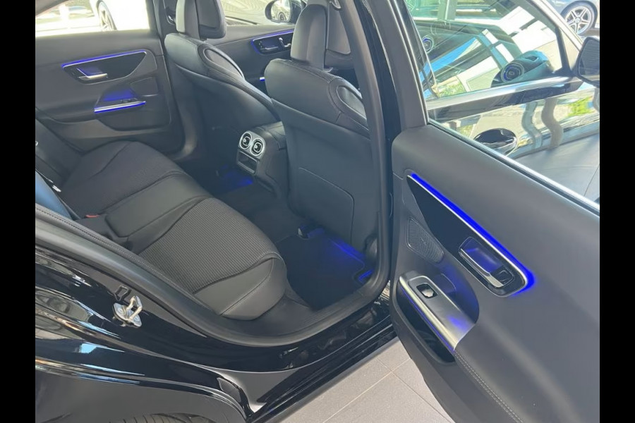 Mercedes-Benz C-Klasse 300e AVANTGARDE ** LED, MEMORY, DODE HOEK, CAMERA, WINTER ** 1e EIG - Ex MB-AG - 3.898km (!)  ** ** INFORMEER OOK NAAR ONZE AANTREKKELIJKE FINANCIAL-LEASE TARIEVEN **