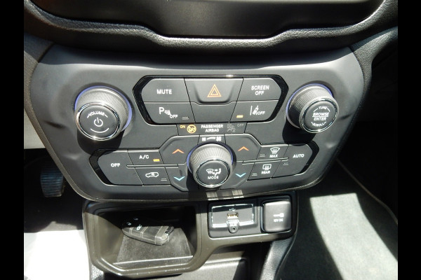 Jeep Renegade 1.0T LIMITED*PANODAK*AIRCO*CR CONTR*TREKH*