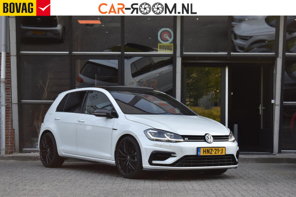 Volkswagen Golf 2.0 TSI 4Motion R Pano Akra Camera Dynaudio