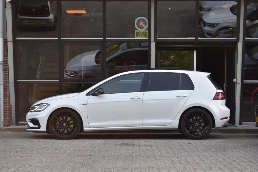 Volkswagen Golf 2.0 TSI 4Motion R Pano Akra Camera Dynaudio