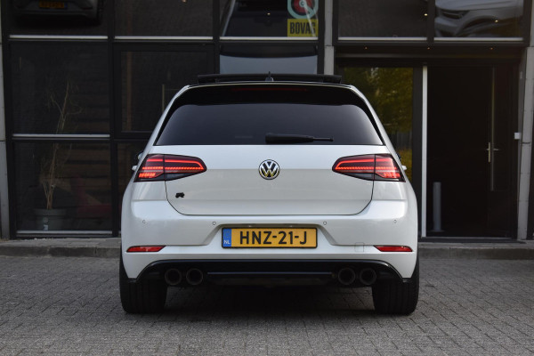 Volkswagen Golf 2.0 TSI 4Motion R Pano Akra Camera Dynaudio