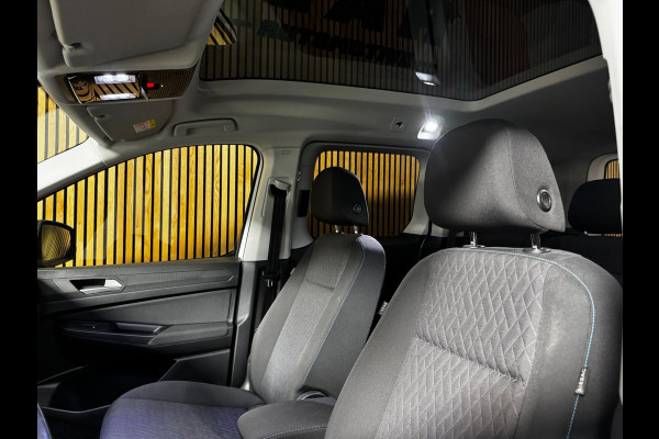 Volkswagen Caddy 1.5 TSI 5p PANO|TREKHAAK|VIRTUAL|CAMERA|FULL LED|ACC|18 INCH