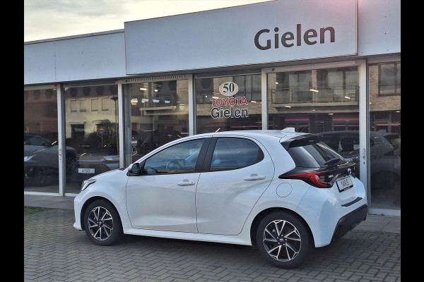 Toyota Yaris 1.5 Hybrid Dynamic Plus | Stoelverwarming, Keyless, Startknop, Apple CarPlay/Android Auto, Parkeercamera