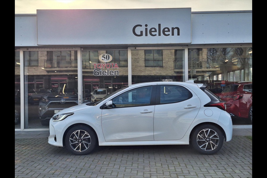 Toyota Yaris 1.5 Hybrid Dynamic Plus | Stoelverwarming, Keyless, Startknop, Apple CarPlay/Android Auto, Parkeercamera