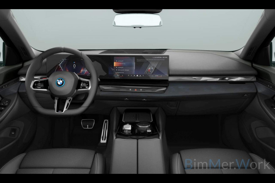 BMW i5 eDrive40 M Sport 84 kWh | Orig. NL | Driving Assistant Plus | Lederen Bekleding | Ambient verlichting |
