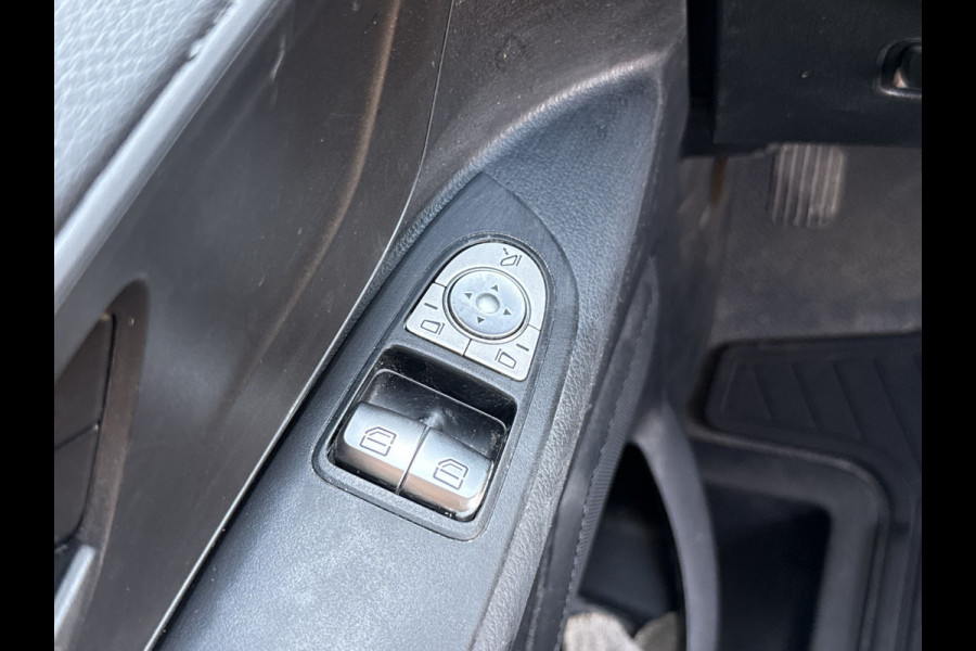 Mercedes-Benz Vito 114 1.9 CDI Automaat L2H1 MBUX Dakdragers LED Navigatie Climate Control Carplay Camera Parkeersensoren