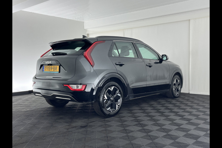 Kia Niro EV DynamicLine 64.8 kWh [3-Fase-11kW] {SoH-96%} (INCL-BTW) Aut. *LEATHER-FABRIC | ADAPTIVE-CRUISE | DIGI-COCKPIT | KEYLESS | CAMERA | DAB | COMFORTSEATS | SHIFTPADDLES | ECC | PDC | CARPLAY | AMBIENT-LIGHT | 17''ALU*