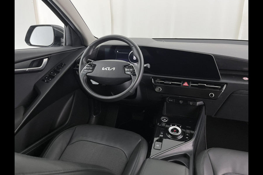 Kia Niro EV DynamicLine 64.8 kWh [3-Fase-11kW] {SoH-96%} (INCL-BTW) Aut. *LEATHER-FABRIC | ADAPTIVE-CRUISE | DIGI-COCKPIT | KEYLESS | CAMERA | DAB | COMFORTSEATS | SHIFTPADDLES | ECC | PDC | CARPLAY | AMBIENT-LIGHT | 17''ALU*
