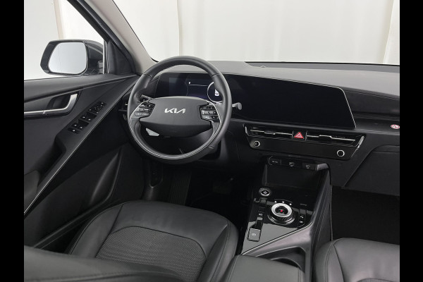Kia Niro EV DynamicLine 64.8 kWh [3-Fase-11kW] {SoH-96%} (INCL-BTW) Aut. *LEATHER-FABRIC | ADAPTIVE-CRUISE | DIGI-COCKPIT | KEYLESS | CAMERA | DAB | COMFORTSEATS | SHIFTPADDLES | ECC | PDC | CARPLAY | AMBIENT-LIGHT | 17''ALU*