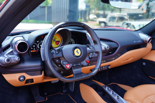 Ferrari F8 Spider 3.9 V8 HELE Carbon Pack