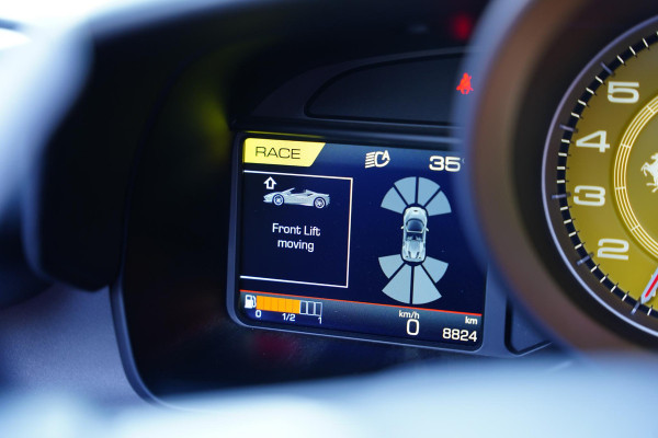 Ferrari F8 Spider 3.9 V8 HELE Carbon Pack